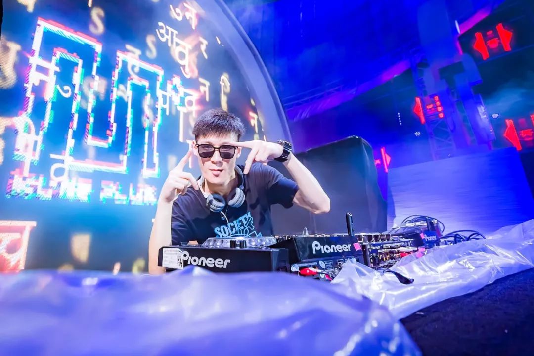 杭州在线DJ，音乐与科技的交响曲