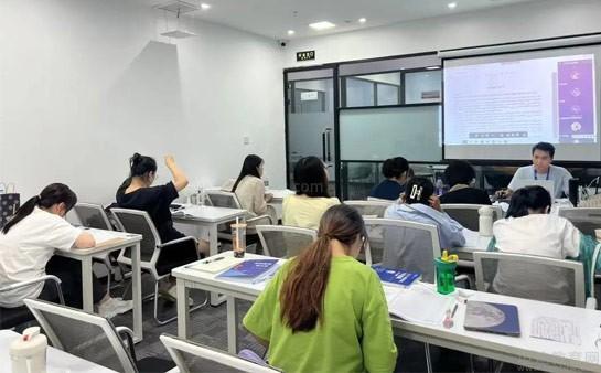 杭州英语零基础培训班新航道，开启你的英语之旅